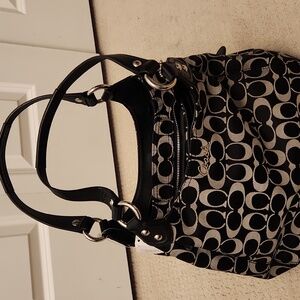 Coach Signature Canvas Ashley Madison Shoulder Bag F21881